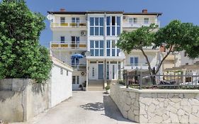 Renic Apartmani